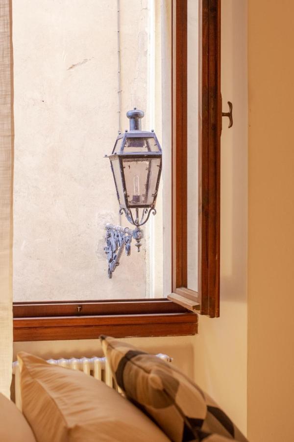 Relais All'Aquila เวโรนา ภายนอก รูปภาพ