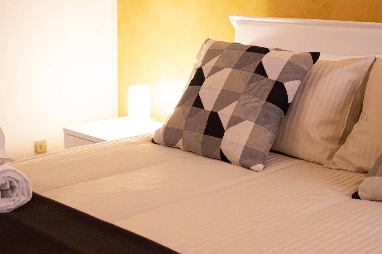 Relais All'Aquila เวโรนา ภายนอก รูปภาพ